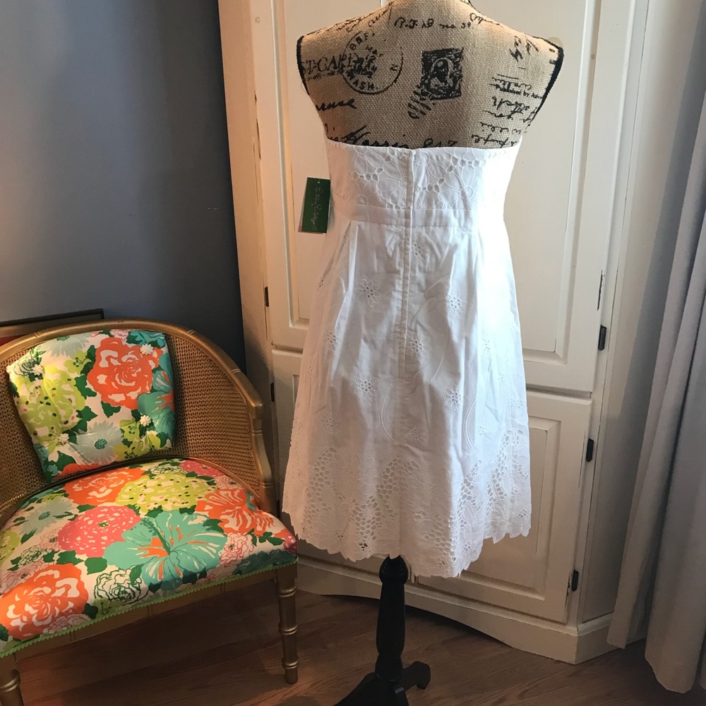 Lilly Pulitzer Betsy Dress Eyelet. Size 10 - Picture 2 of 4